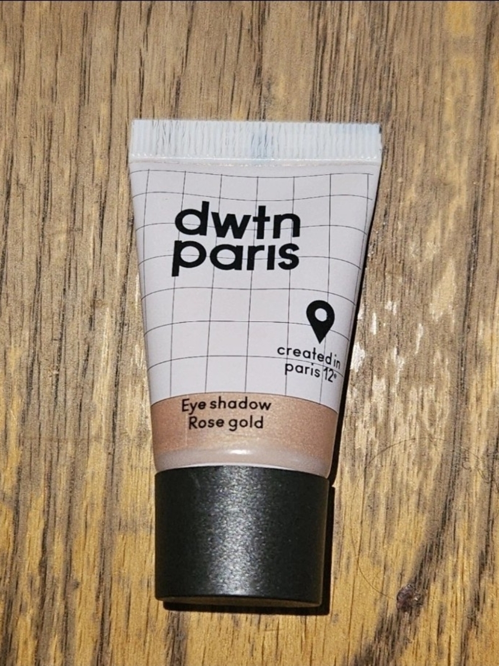 DWTNPARIS Liquid Eyeshadow in Rose Gold BNIB